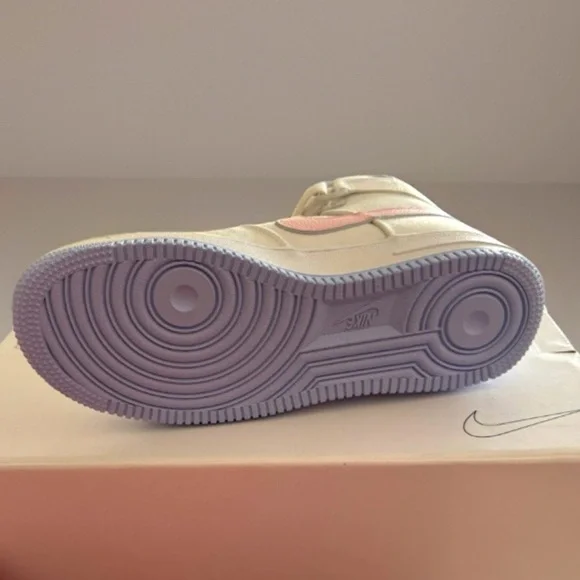 Women’s Nike Air Force 1, High Top Sneakers - Picture 7 of 7